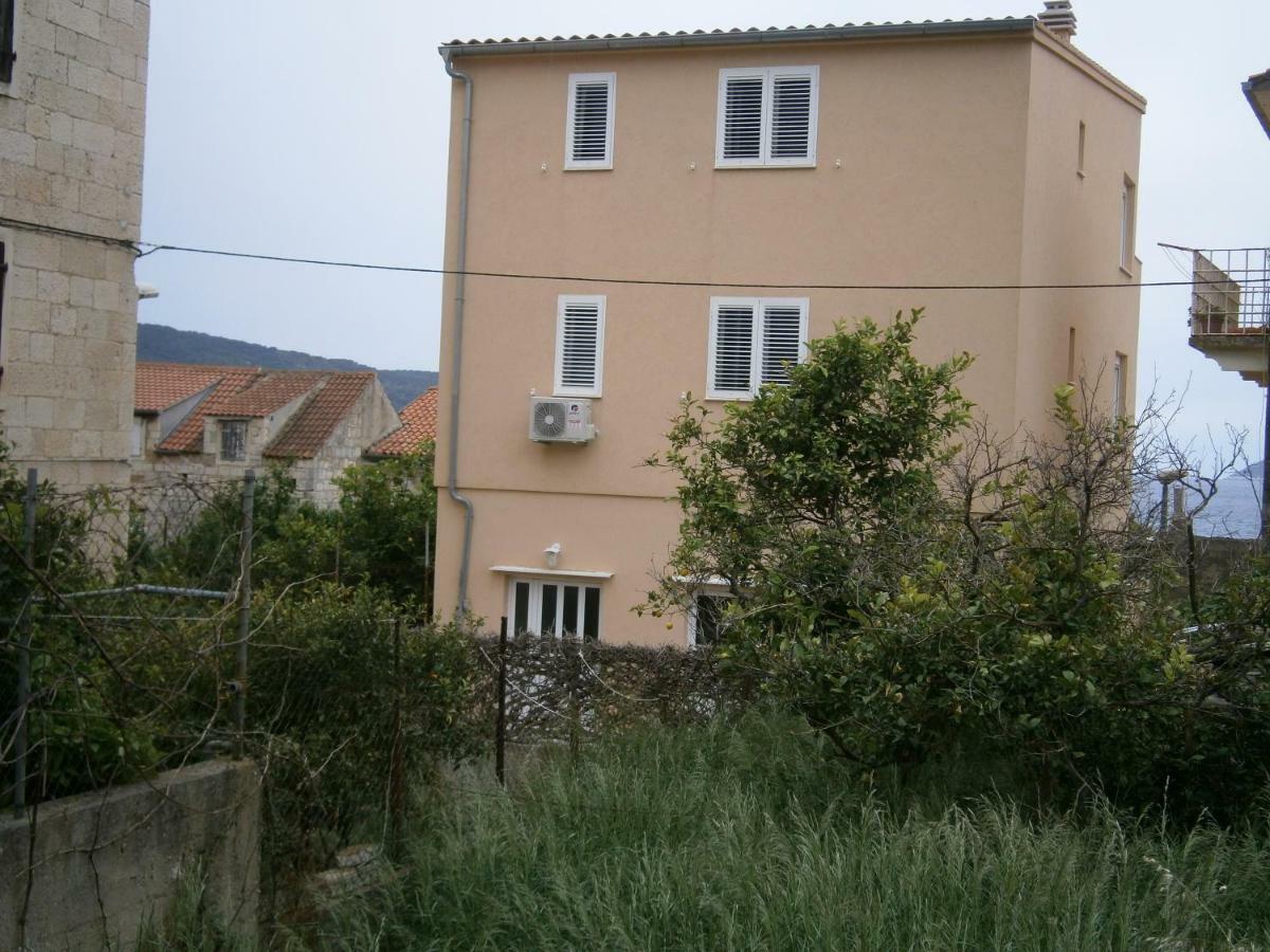 Apartment Willy Komiža Exterior foto